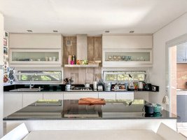 House for sale at the lagoon in San Rafael Villanueva