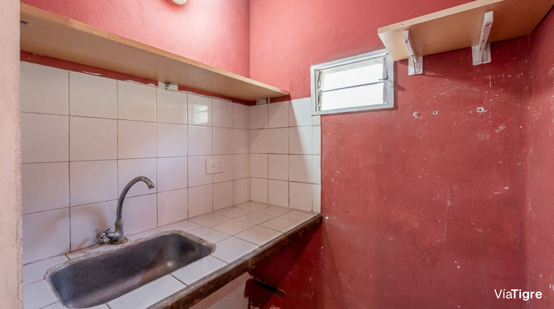 LOTE DE 318 m² CON 4 LOCALES EN VENTA EN TIGRE