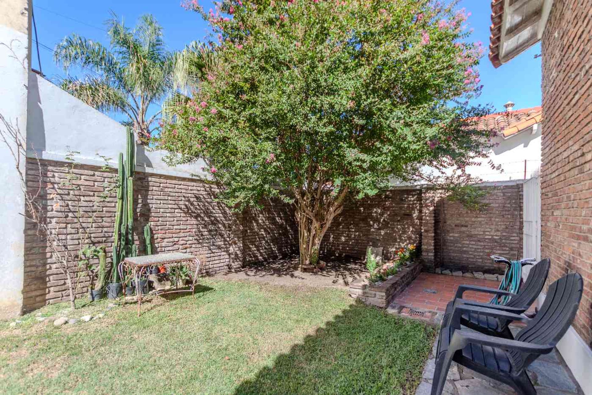 VENTA Casa 4 ambientes con jardín en LA LUCILA