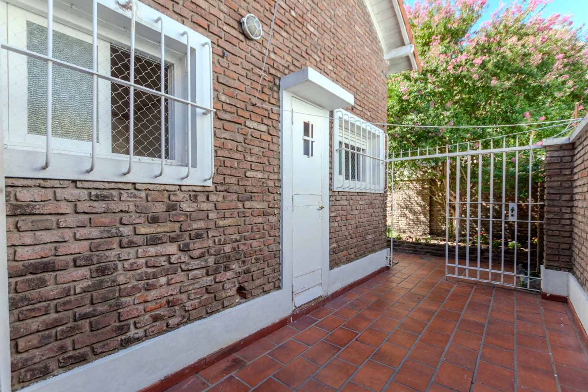 VENTA Casa 4 ambientes con jardín en LA LUCILA