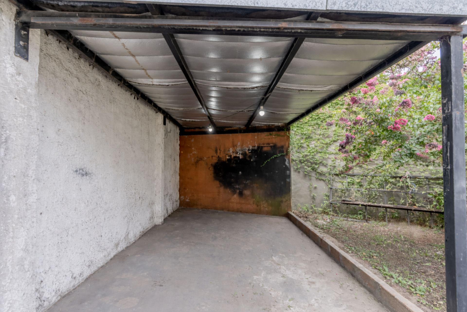 Lote de 318 m² con 4 locales en Tigre