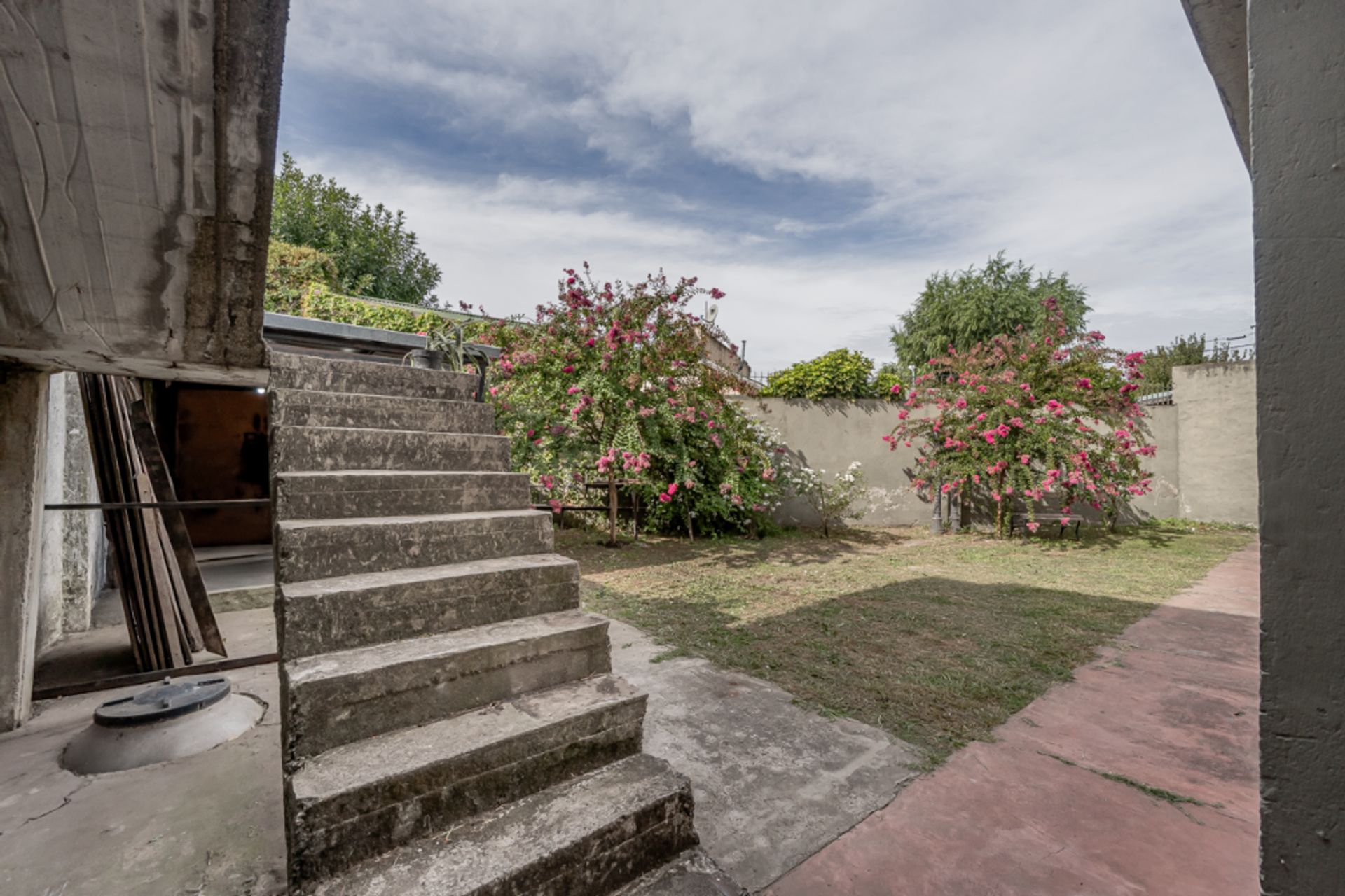 Lote de 318 m² con 4 locales en Tigre