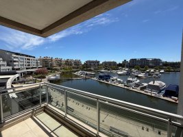 Depto de categoria con cochera en Bahia Nordelta