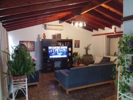 Sale House 4‑bedroom with pool, patio and shop – Tigre