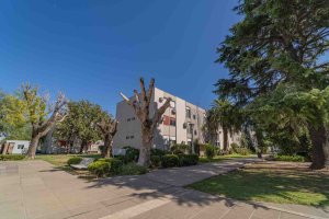 FOR SALE 4-BEDROOM APARTMENT PARK NORTH SAN ISIDRO