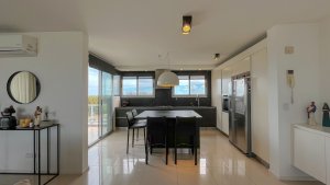 Luxury Penthouse in Enyoi 360° views to the lake