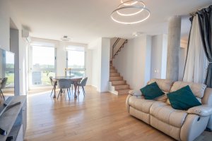 Apartment 3‑bedroom Venice with Terrace River View Financing