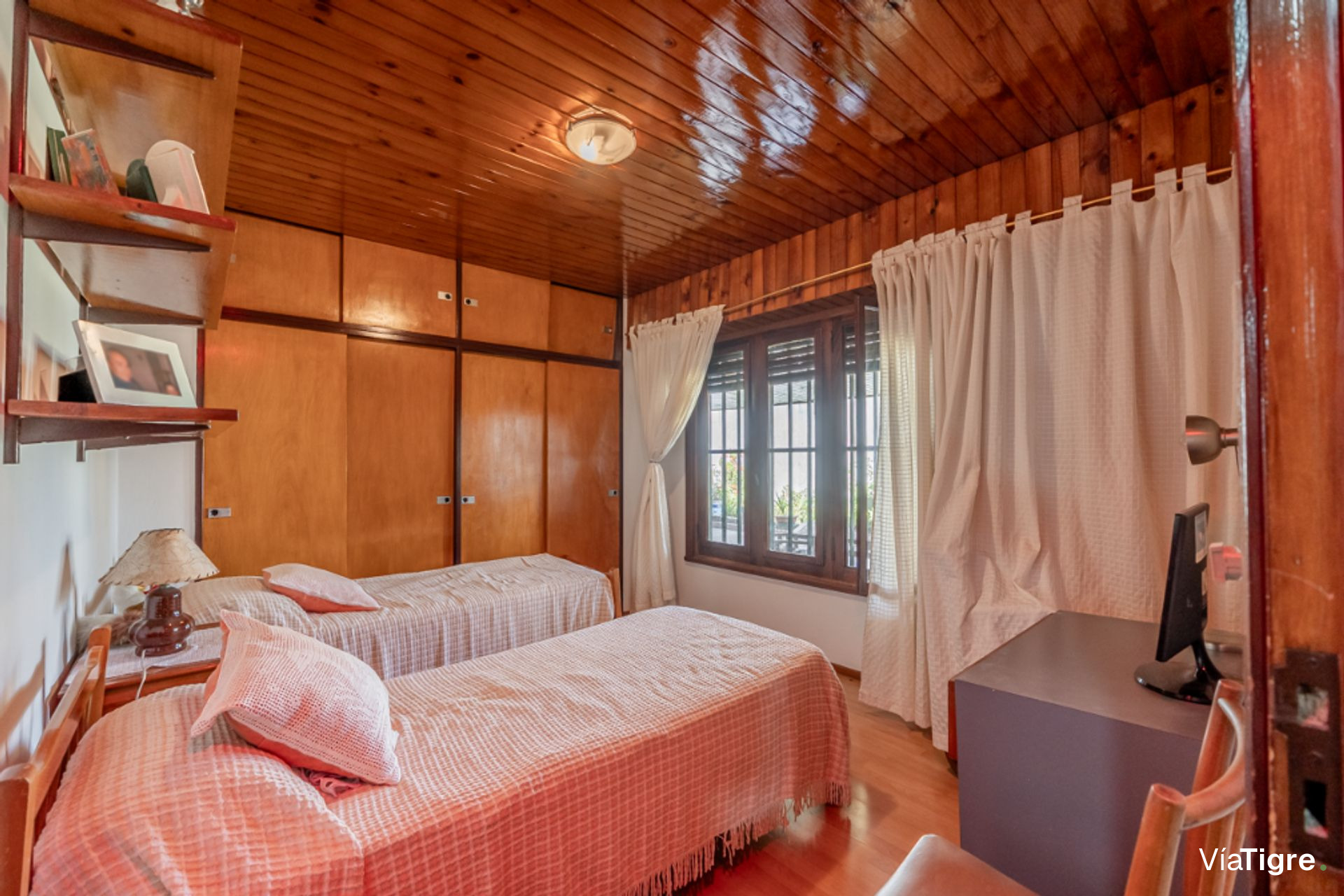 Venta casa con hermoso jardín en Boulogne.