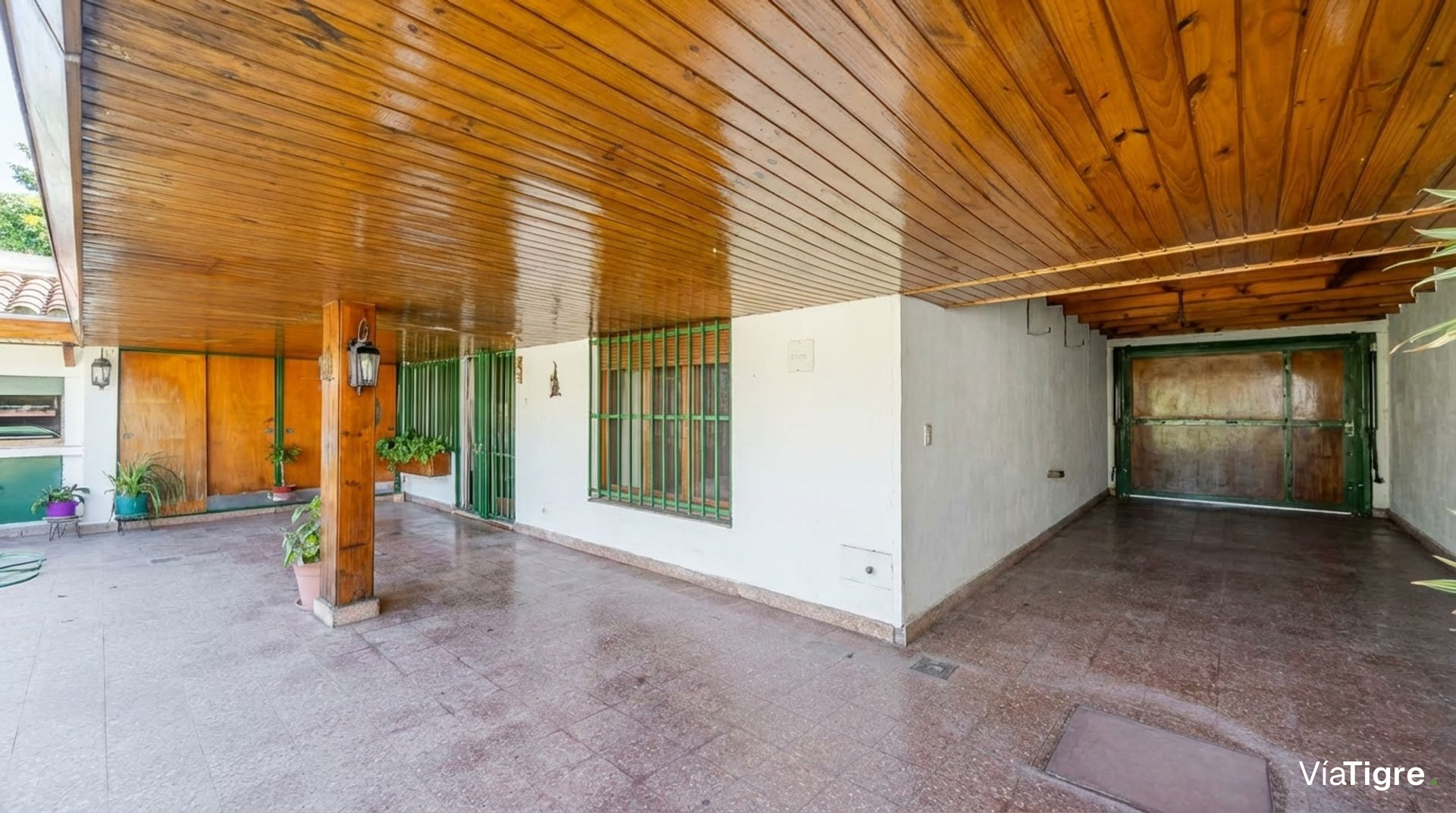 Venta casa con hermoso jardín en Boulogne.