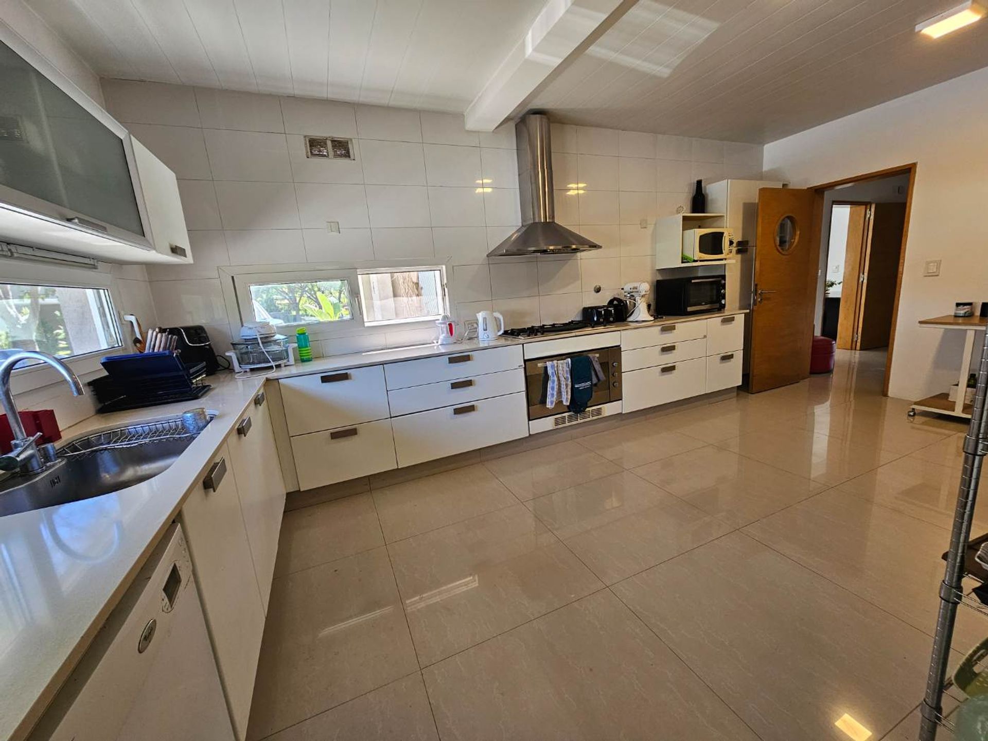 Venta casa de 5 ambientes con pileta en Albanueva