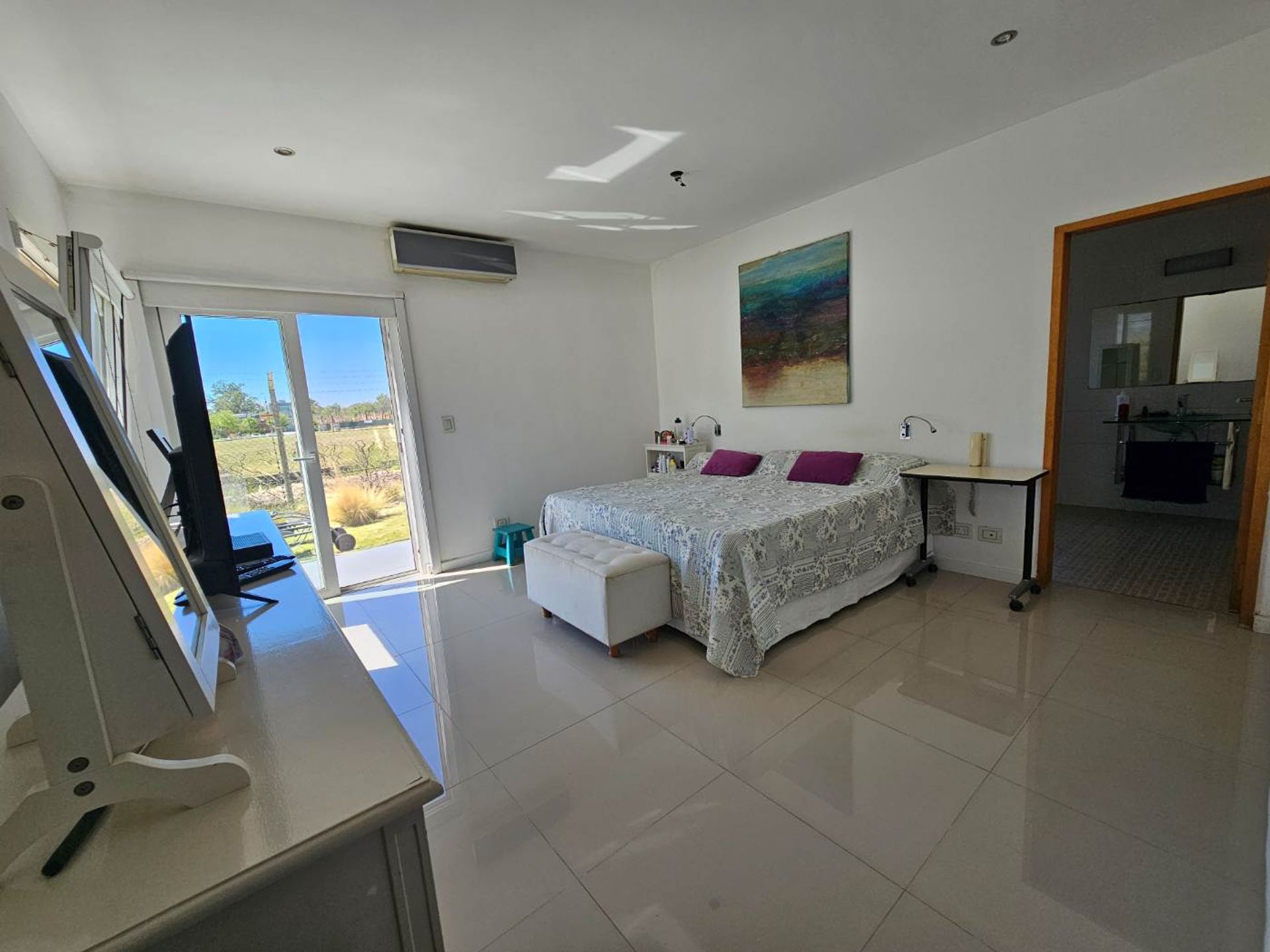 Venta casa de 5 ambientes con pileta en Albanueva