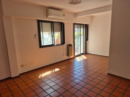Monoambiente en alquiler en San Isidro con cochera