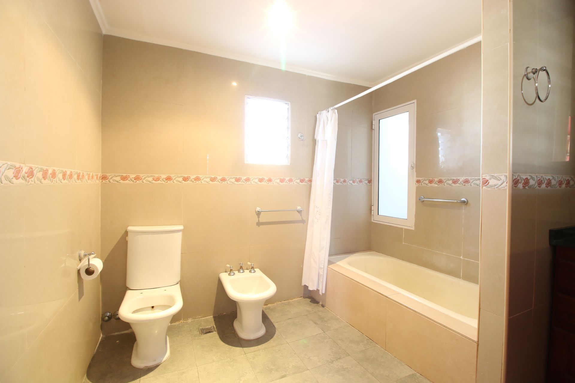 Venta casa 6 amb. Jardín Quincho Olivos Garage