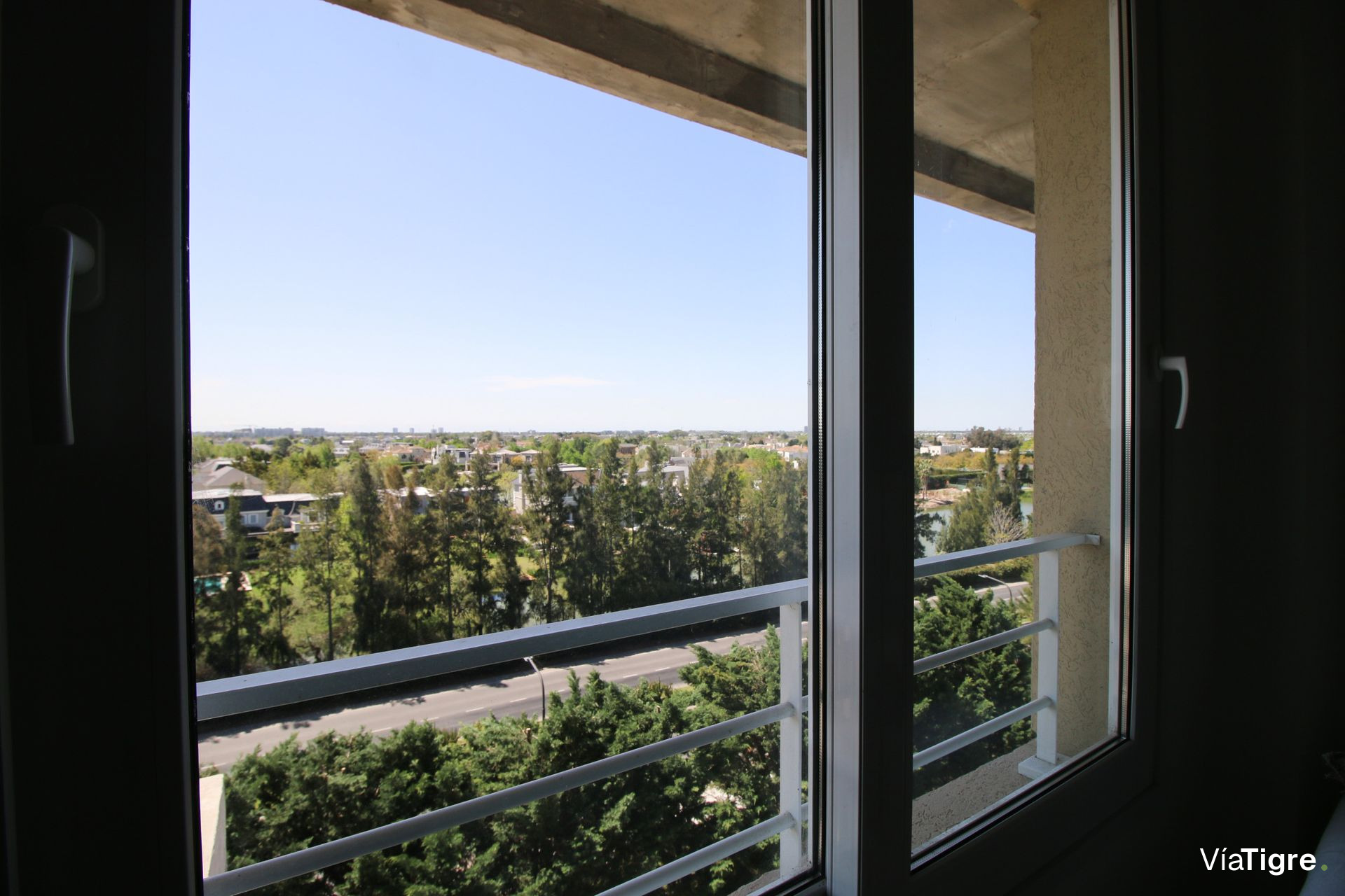 Departamento dúplex 3 amb. con terraza y cochera