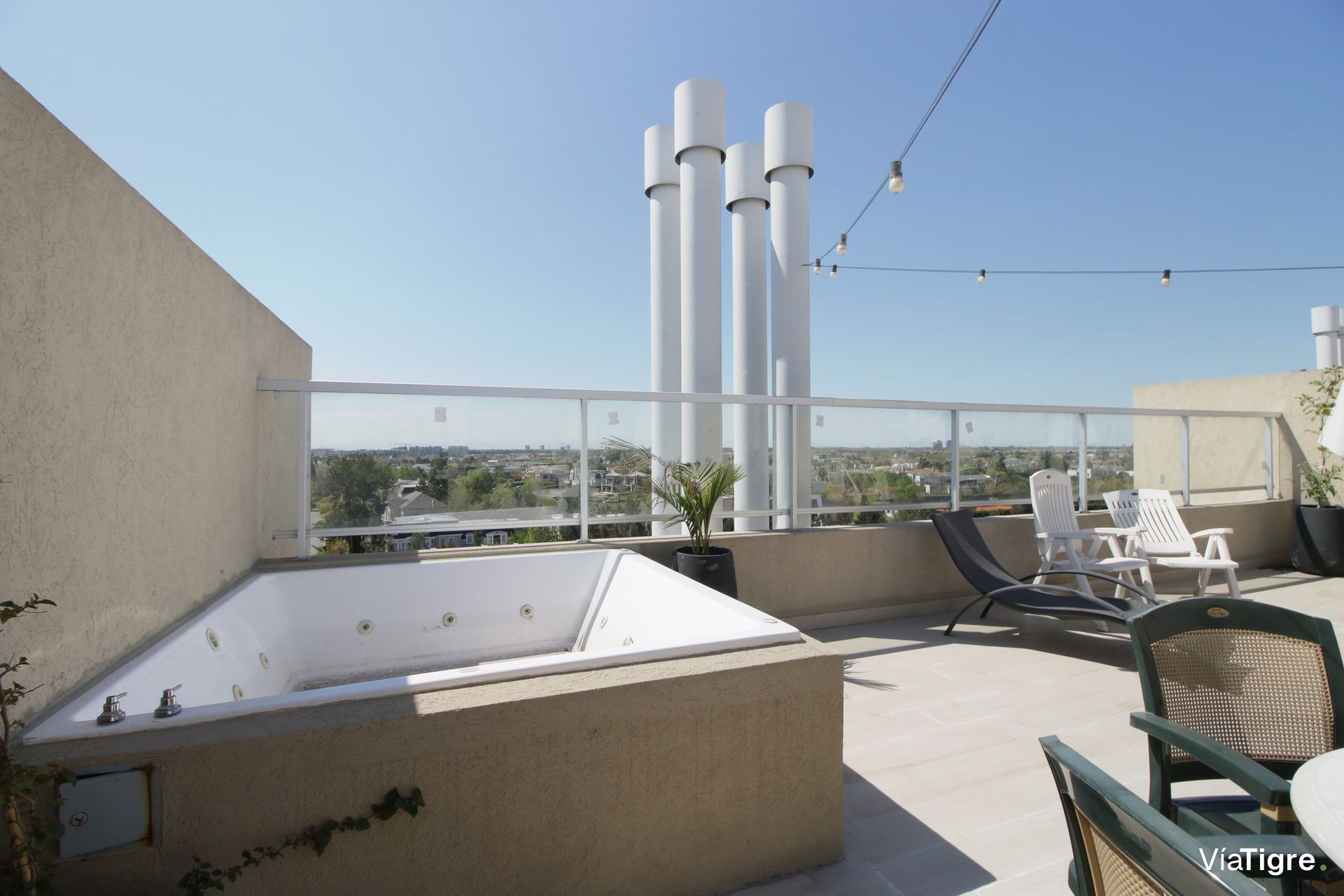 Departamento dúplex 3 amb. con terraza y cochera