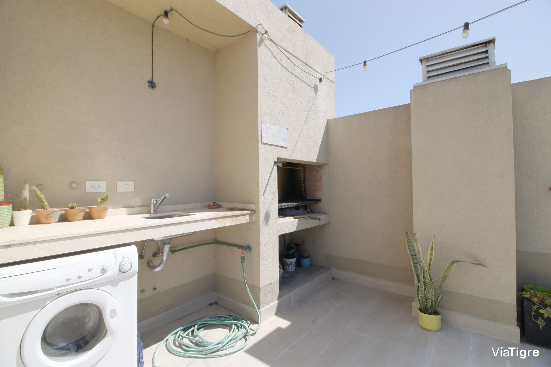 Departamento dúplex 3 amb. con terraza y cochera