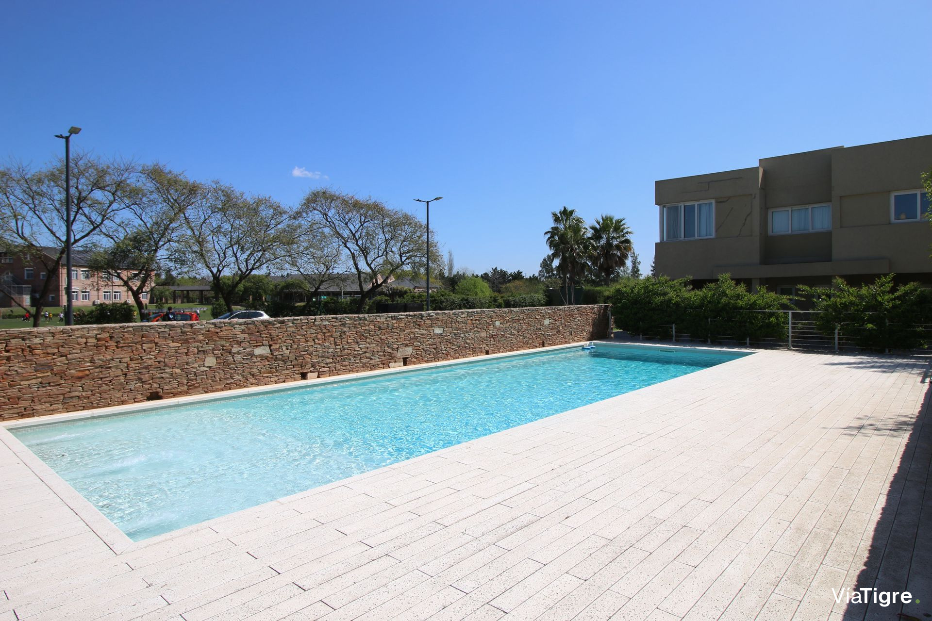 Departamento dúplex 3 amb. con terraza y cochera