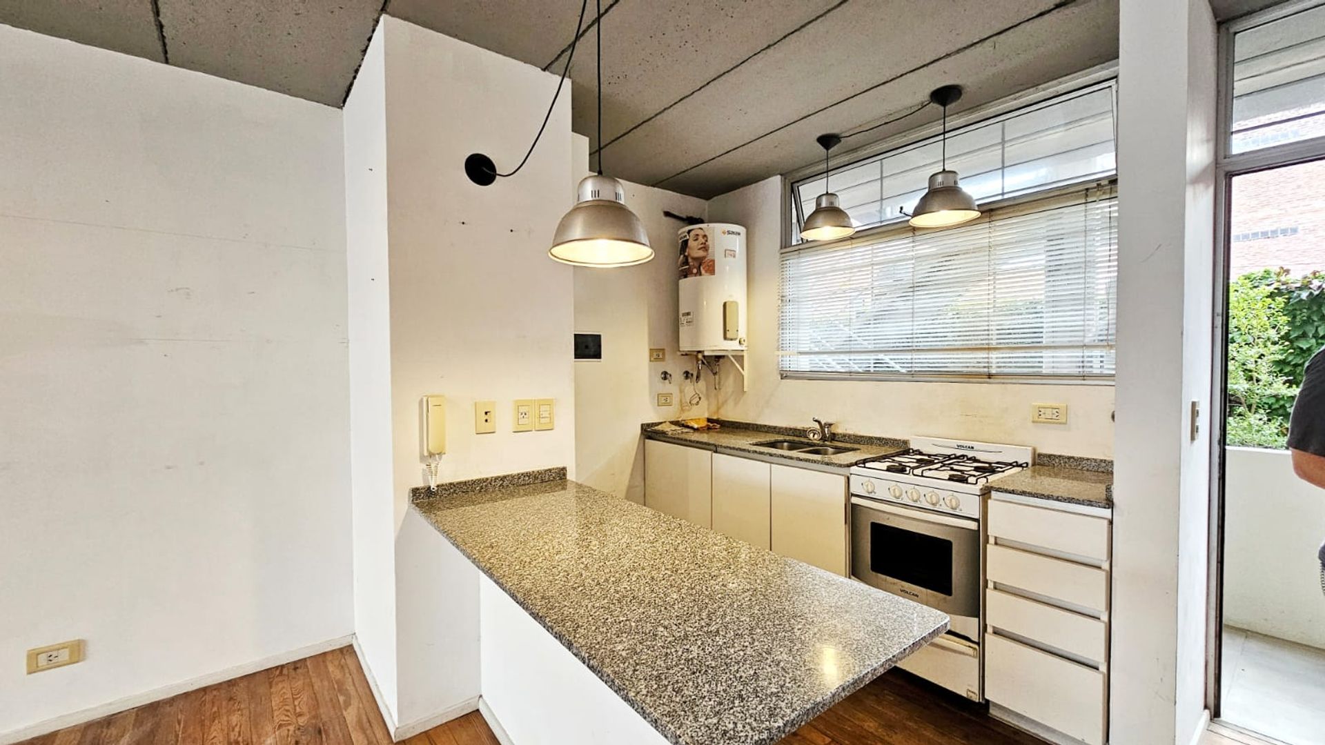 Moderno Loft de 2amb con cochera en alquiler.