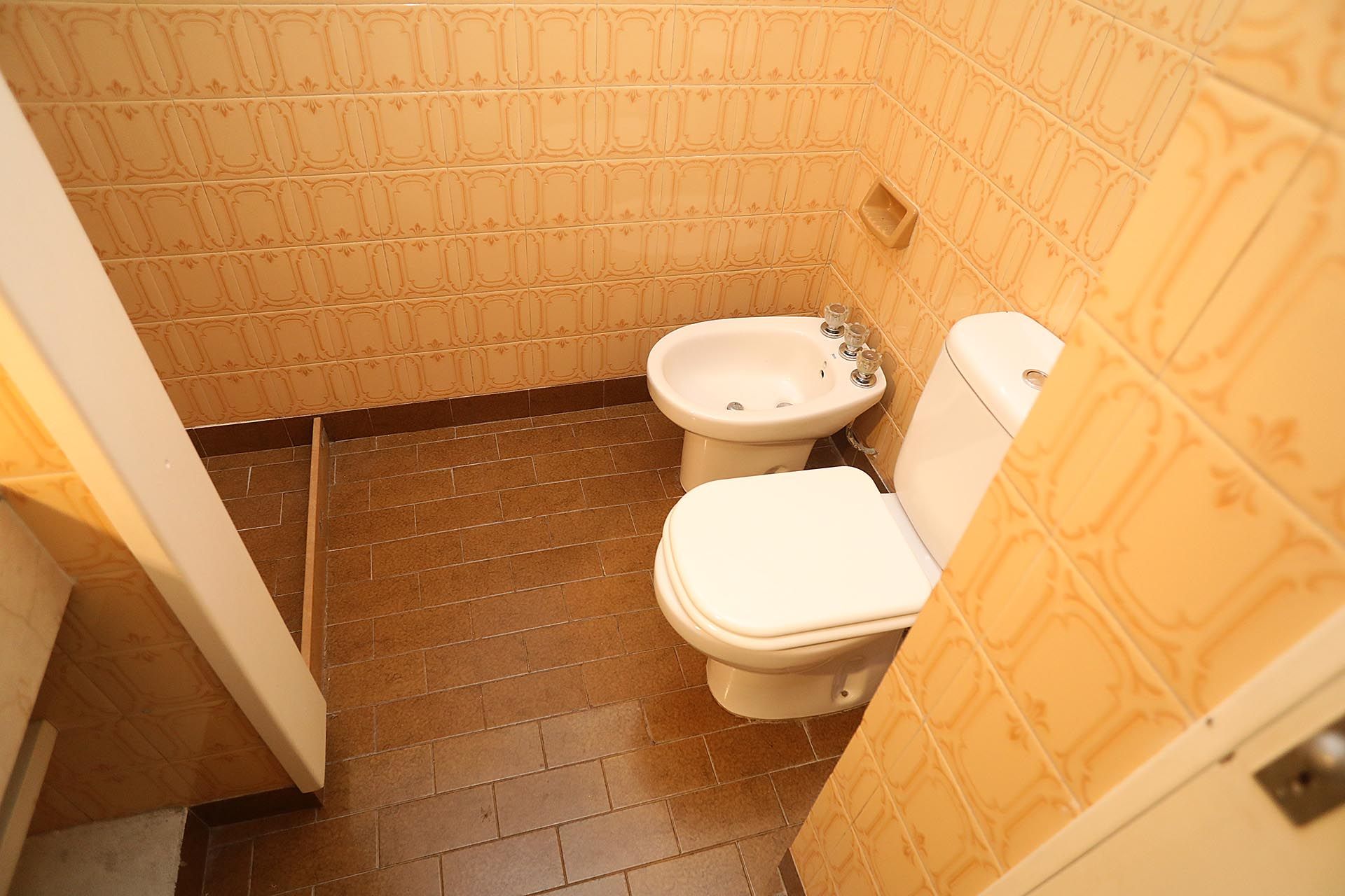 Venta Depto 4 Amb en Olivos con balcón y cochera
