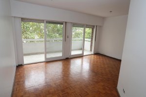 Venta Depto 4 Amb en Olivos con balcón y cochera