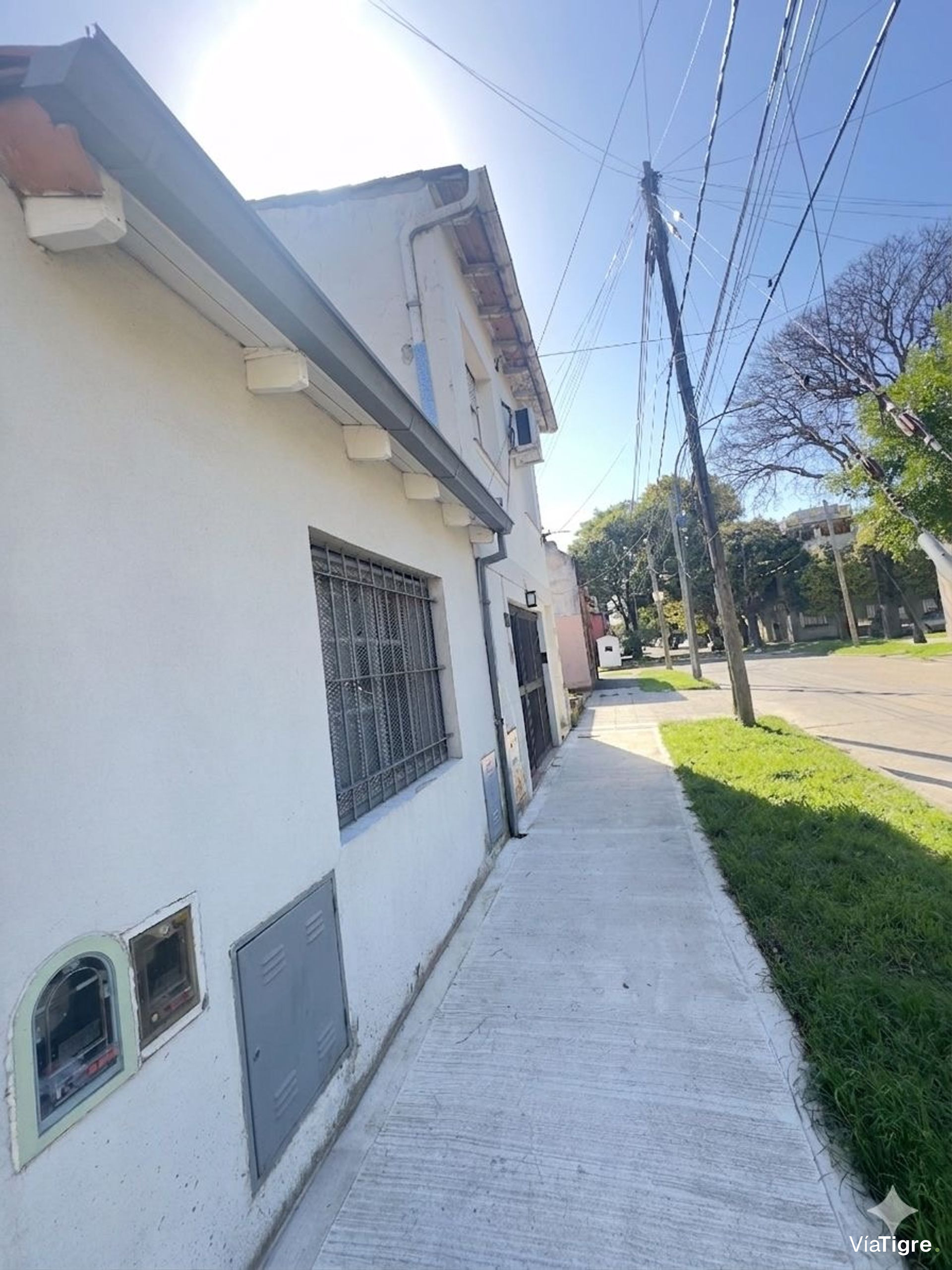 VENTA PH 4 ambientes con patio FLORIDA OESTE