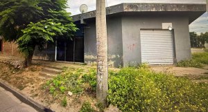 House To Refurbish With Commercial Space At Corner