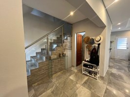 Duplex House 3‑Bedroom in Villa Adelina A. Credit