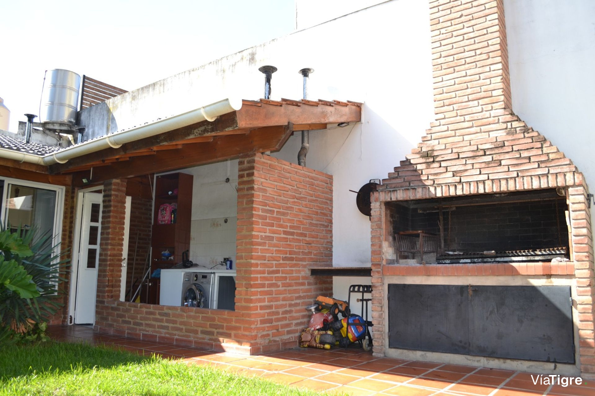 Casa Chalet 6 Ambientes En Alquiler Munro Centro