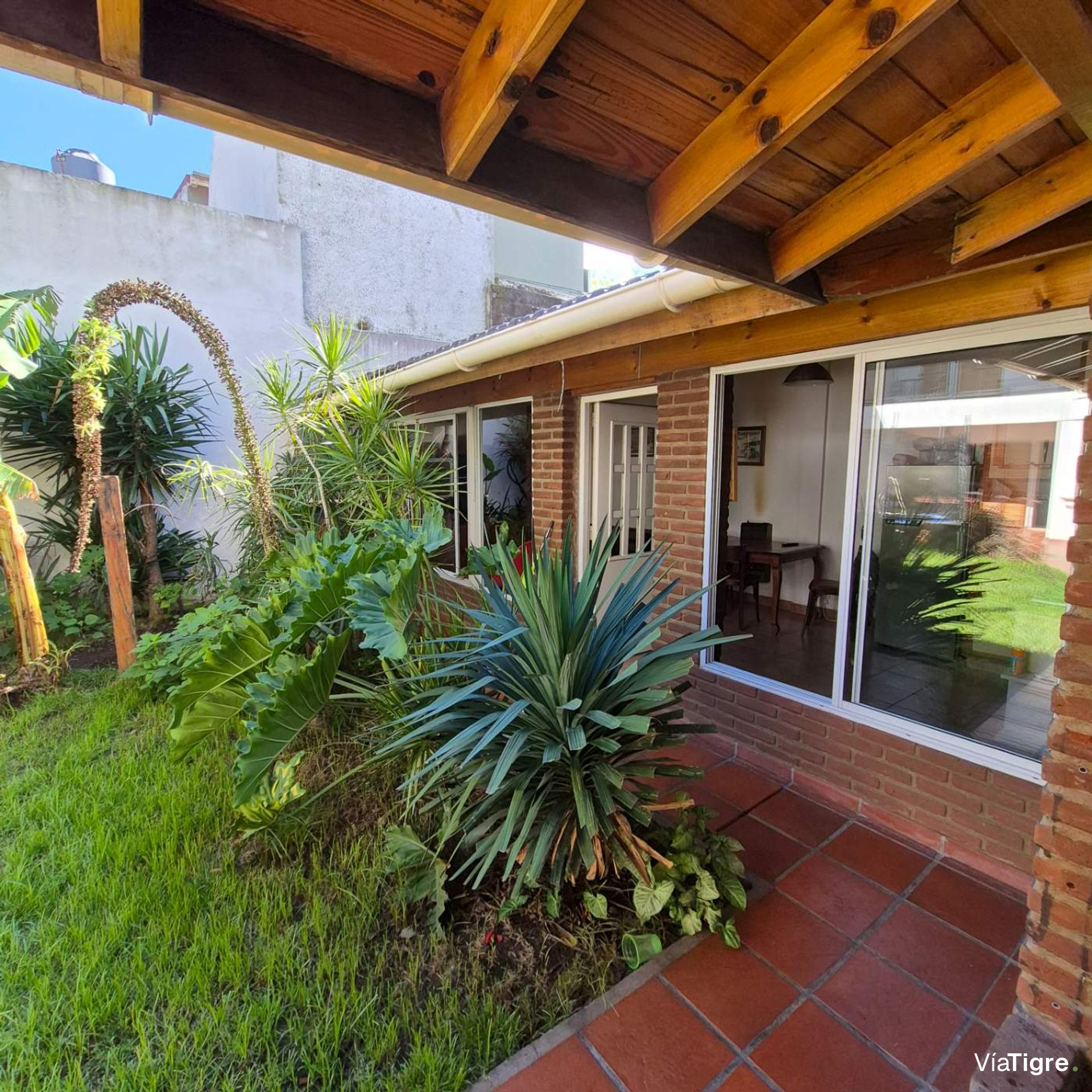 Casa Chalet 6 Ambientes En Alquiler Munro Centro