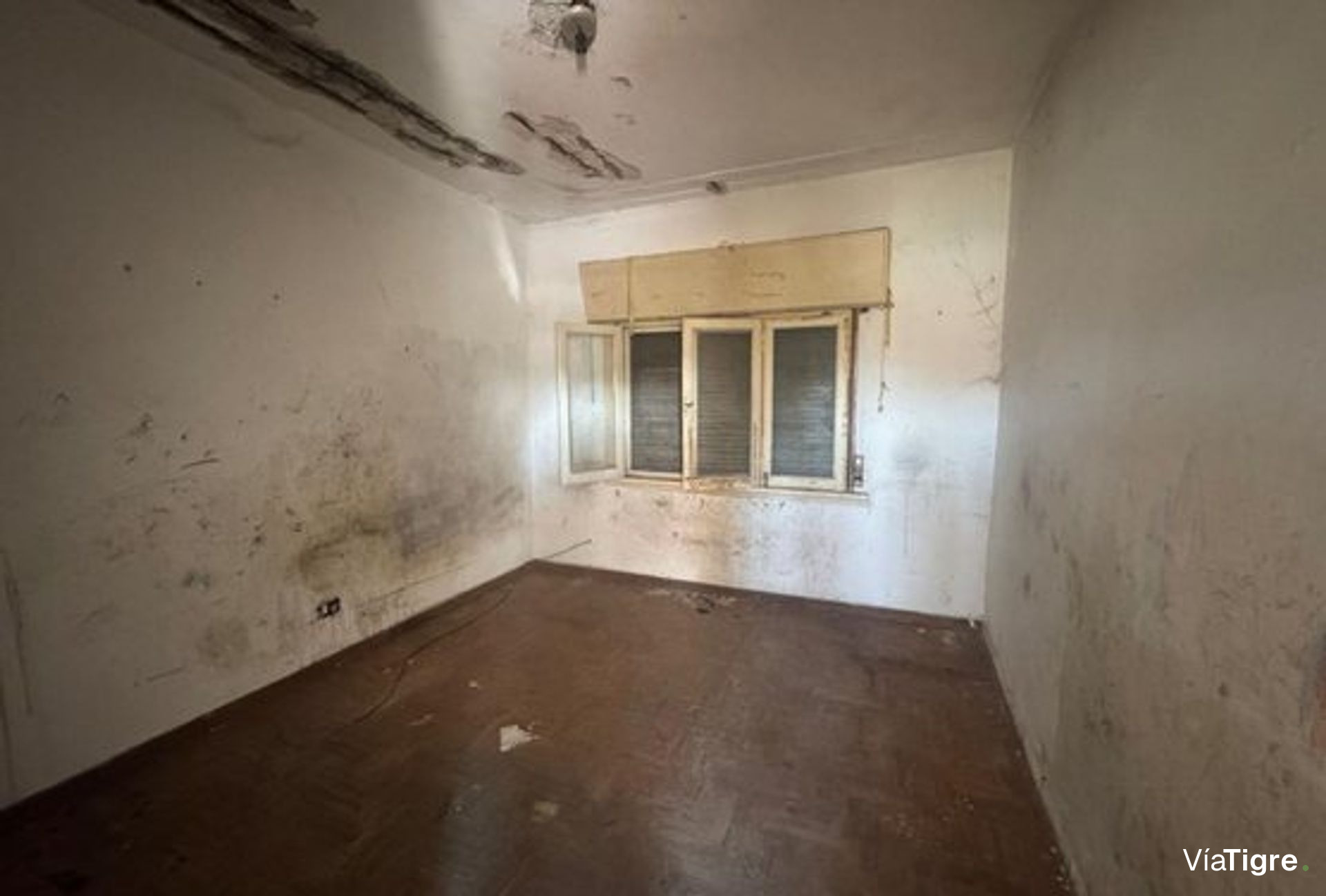 Casa 6 ambientes oportunidad refaccionar 2 plantas