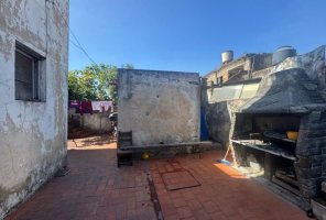 Casa 6 ambientes oportunidad refaccionar 2 plantas