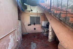 Casa 6 ambientes oportunidad refaccionar 2 plantas