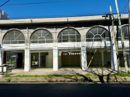Commercial Space for Sale in Munro
