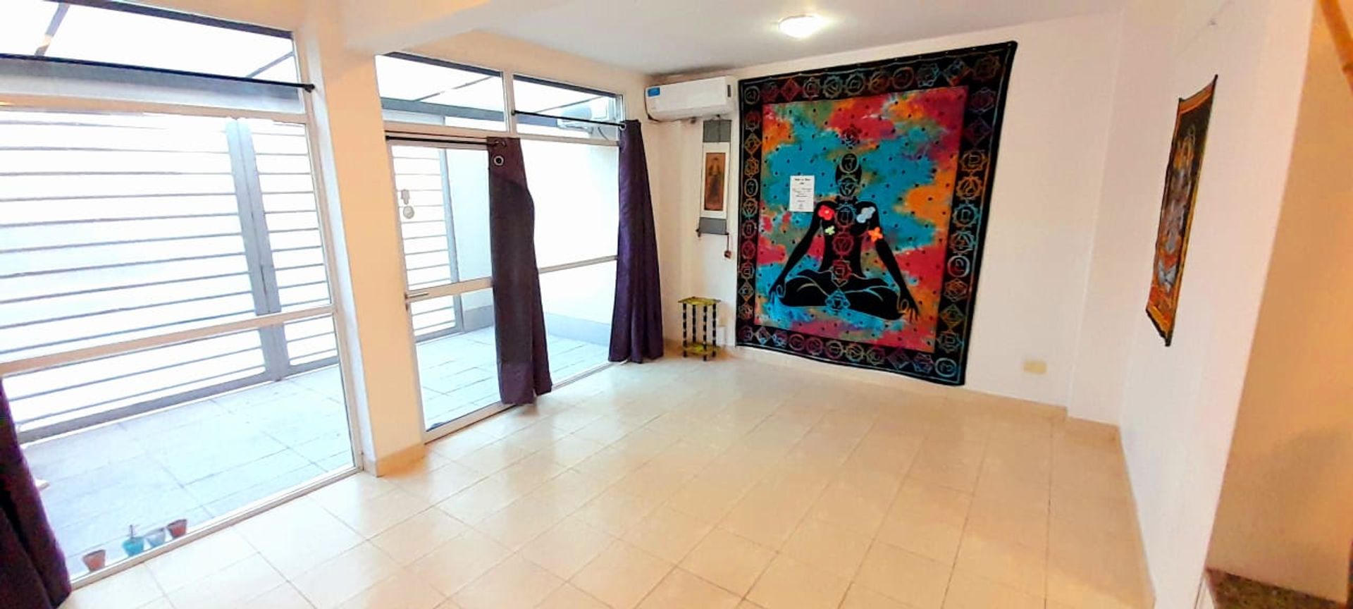 Local En Villa Martelli, Con Patio