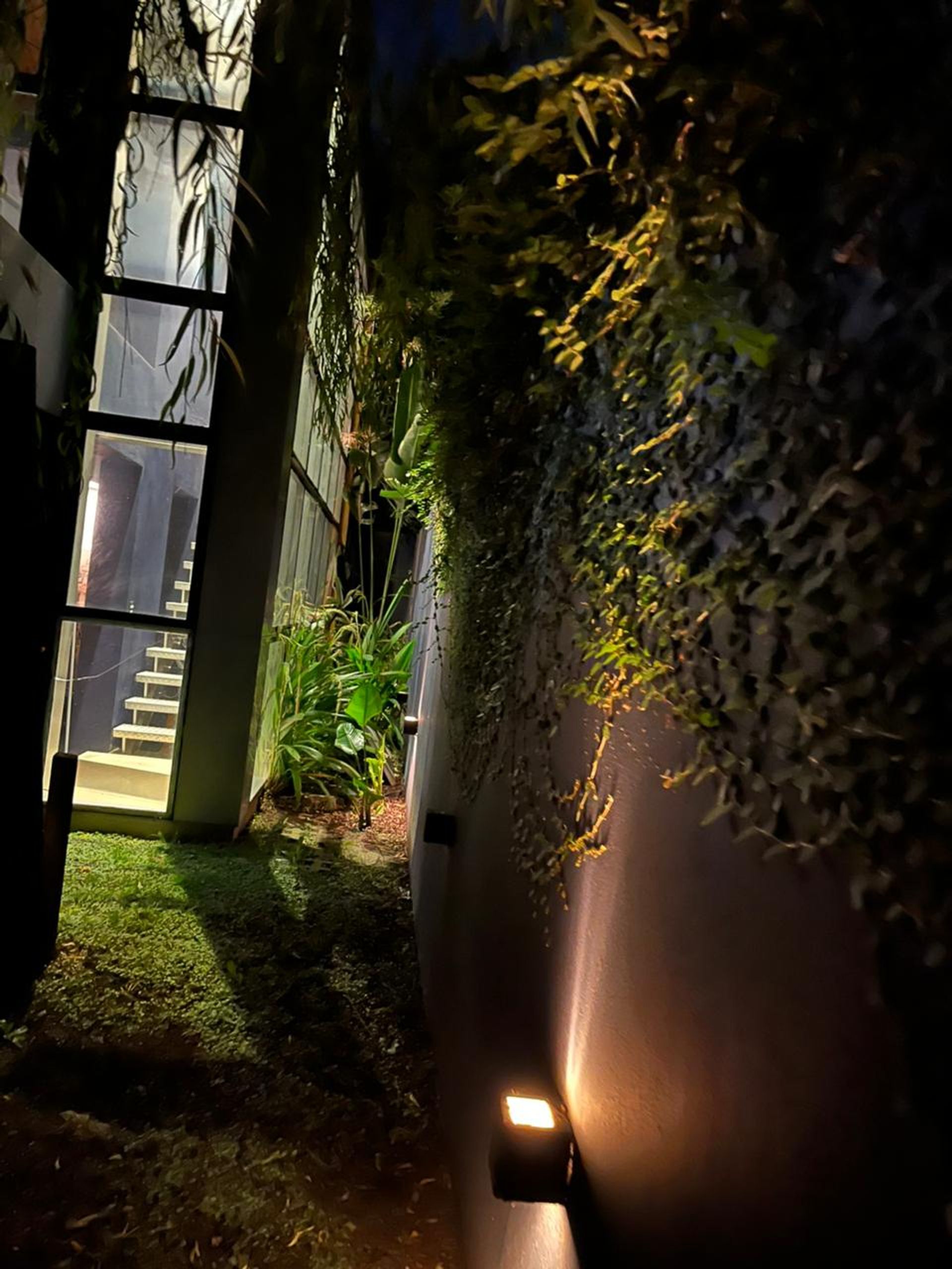 Moderna Casa de Diseño en Don Torcuato Lote 1000m