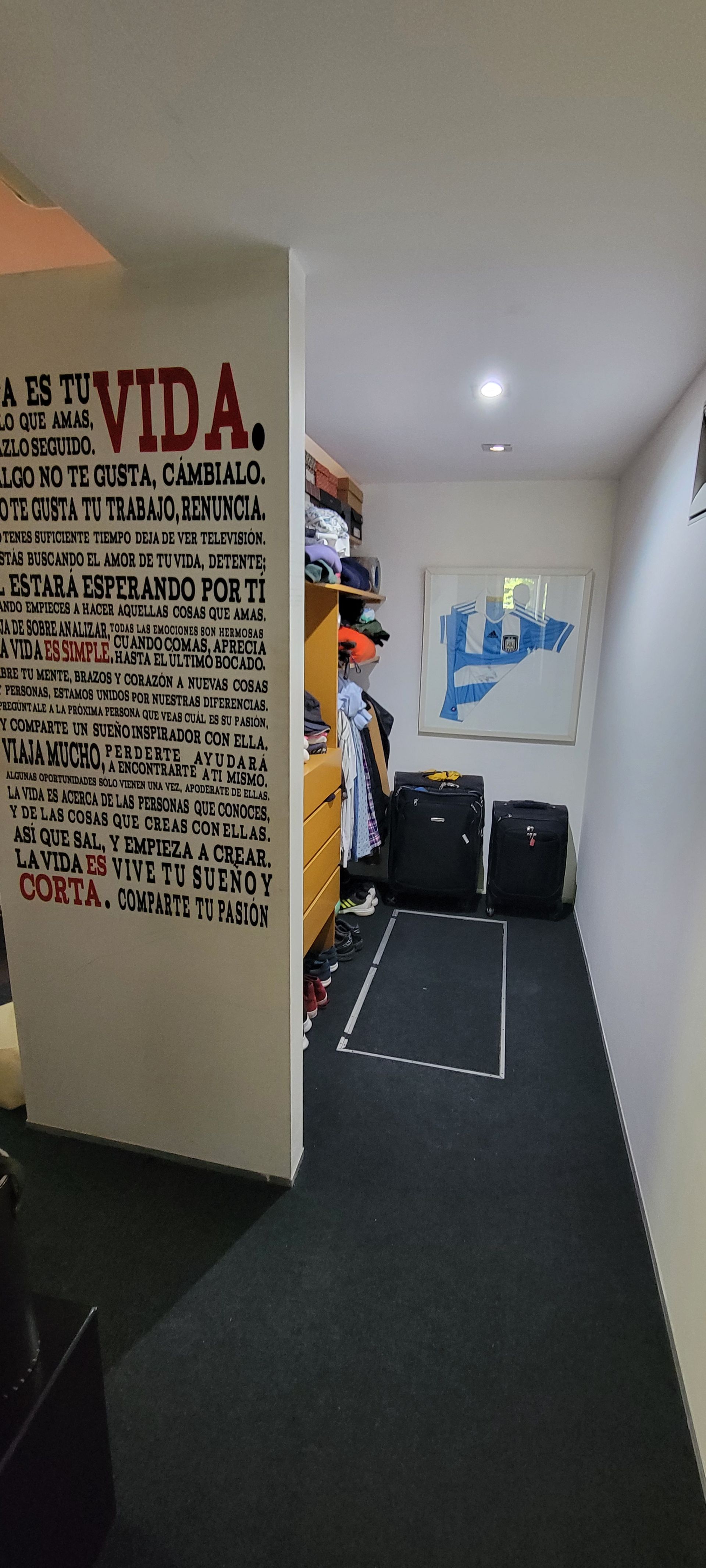 Moderna Casa de Diseño en Don Torcuato Lote 1000m