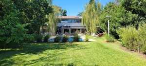 Modern Design House in Don Torcuato Lot 1000m