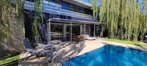 Modern Design House in Don Torcuato Lot 1000m