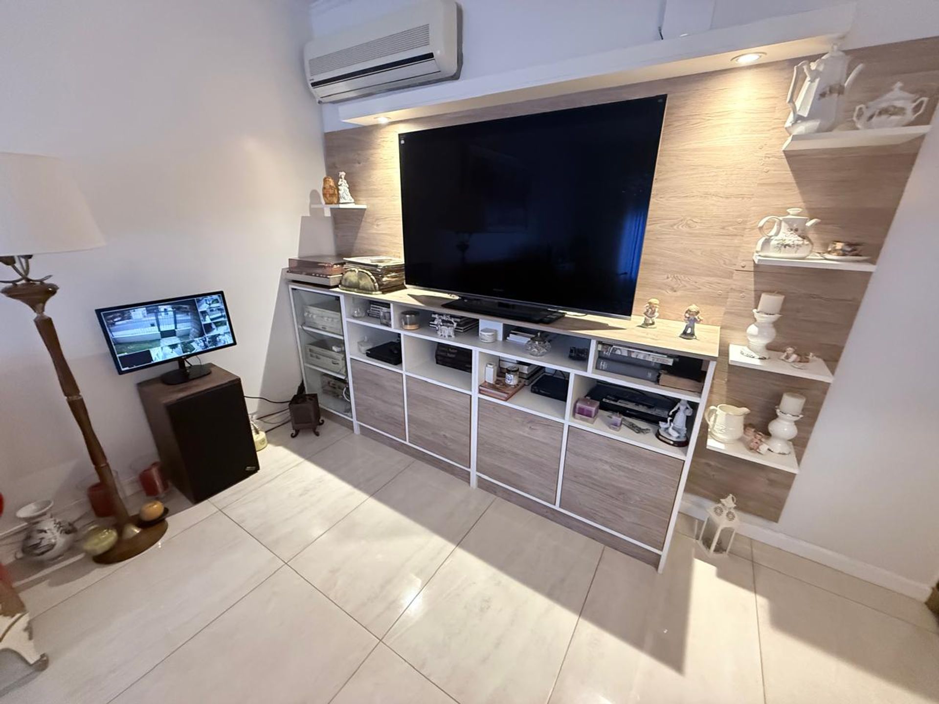 Venta Casa De 3 Ambientes Con Cochera Martinez