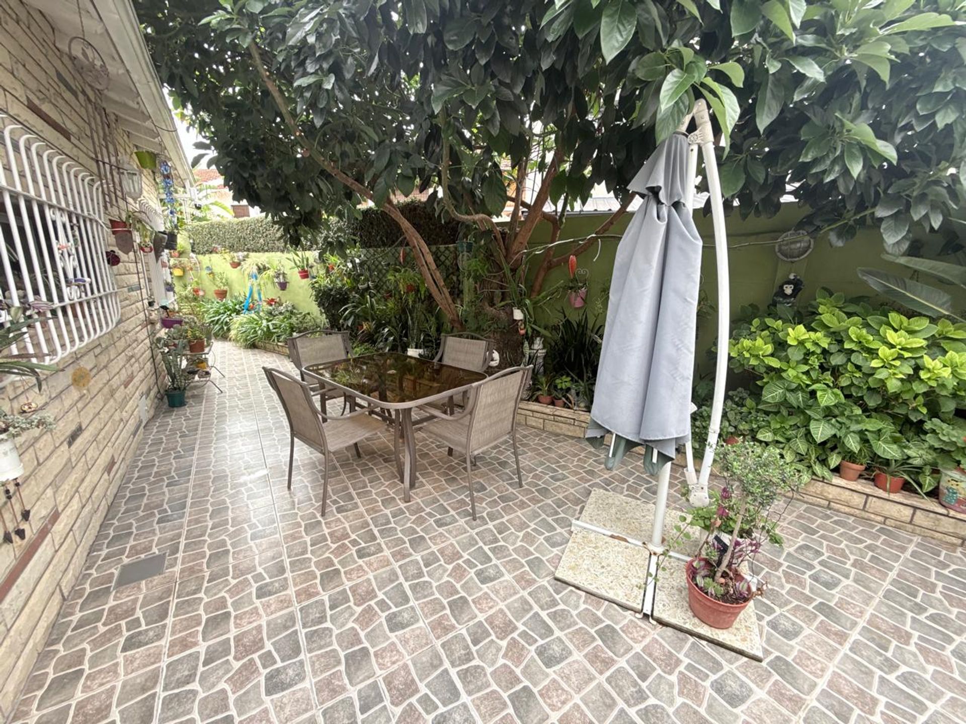 Venta Casa De 3 Ambientes Con Cochera Martinez