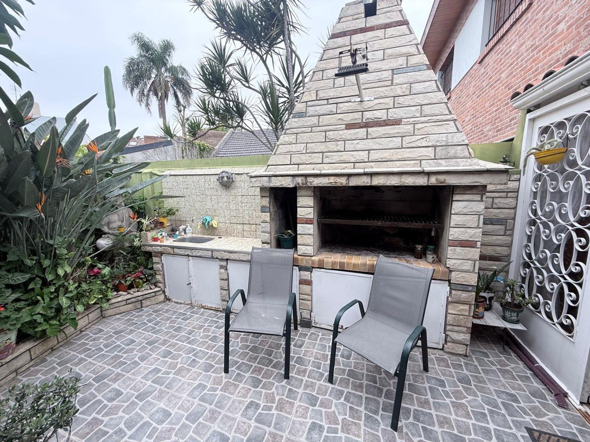 Venta Casa De 3 Ambientes Con Cochera Martinez