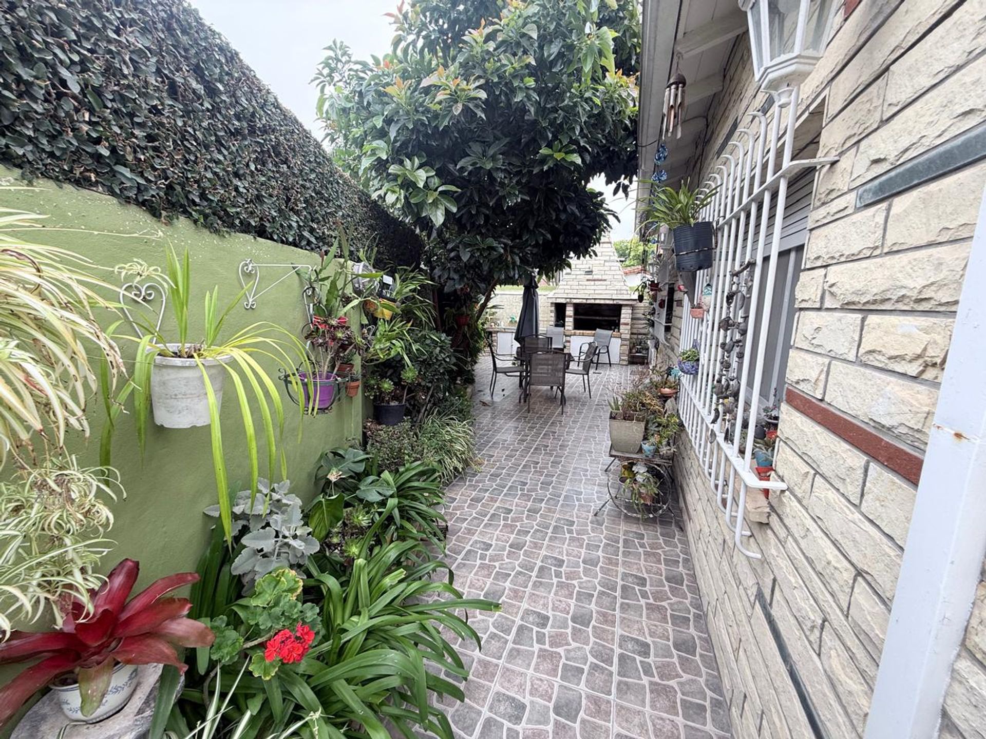 Venta Casa De 3 Ambientes Con Cochera Martinez