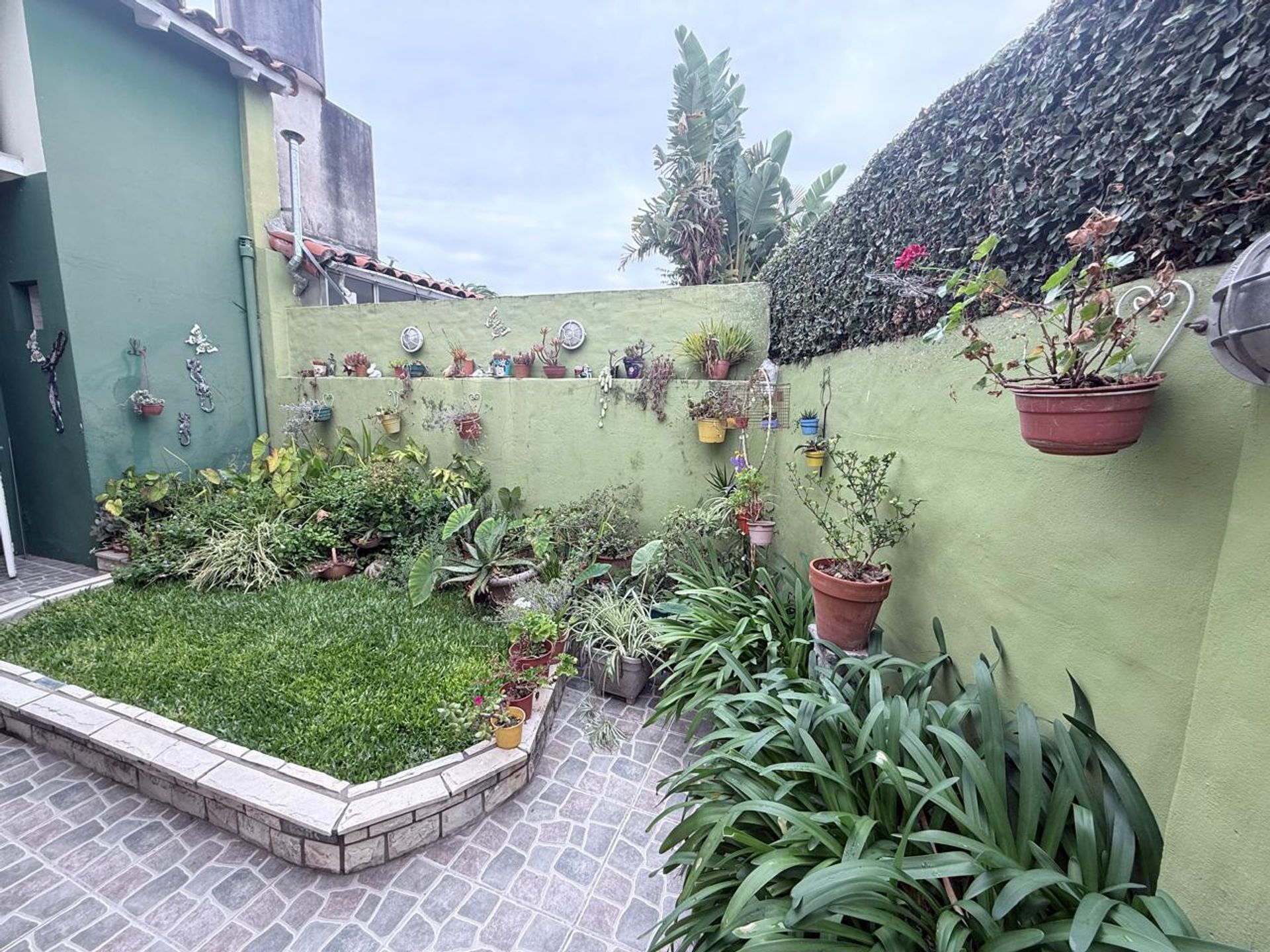 Venta Casa De 3 Ambientes Con Cochera Martinez