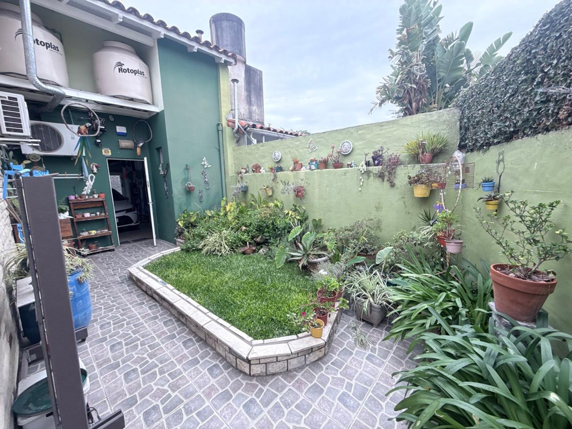 Venta Casa De 3 Ambientes Con Cochera Martinez