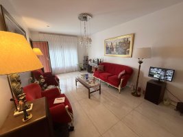 Venta Casa De 3 Ambientes Con Cochera Martinez