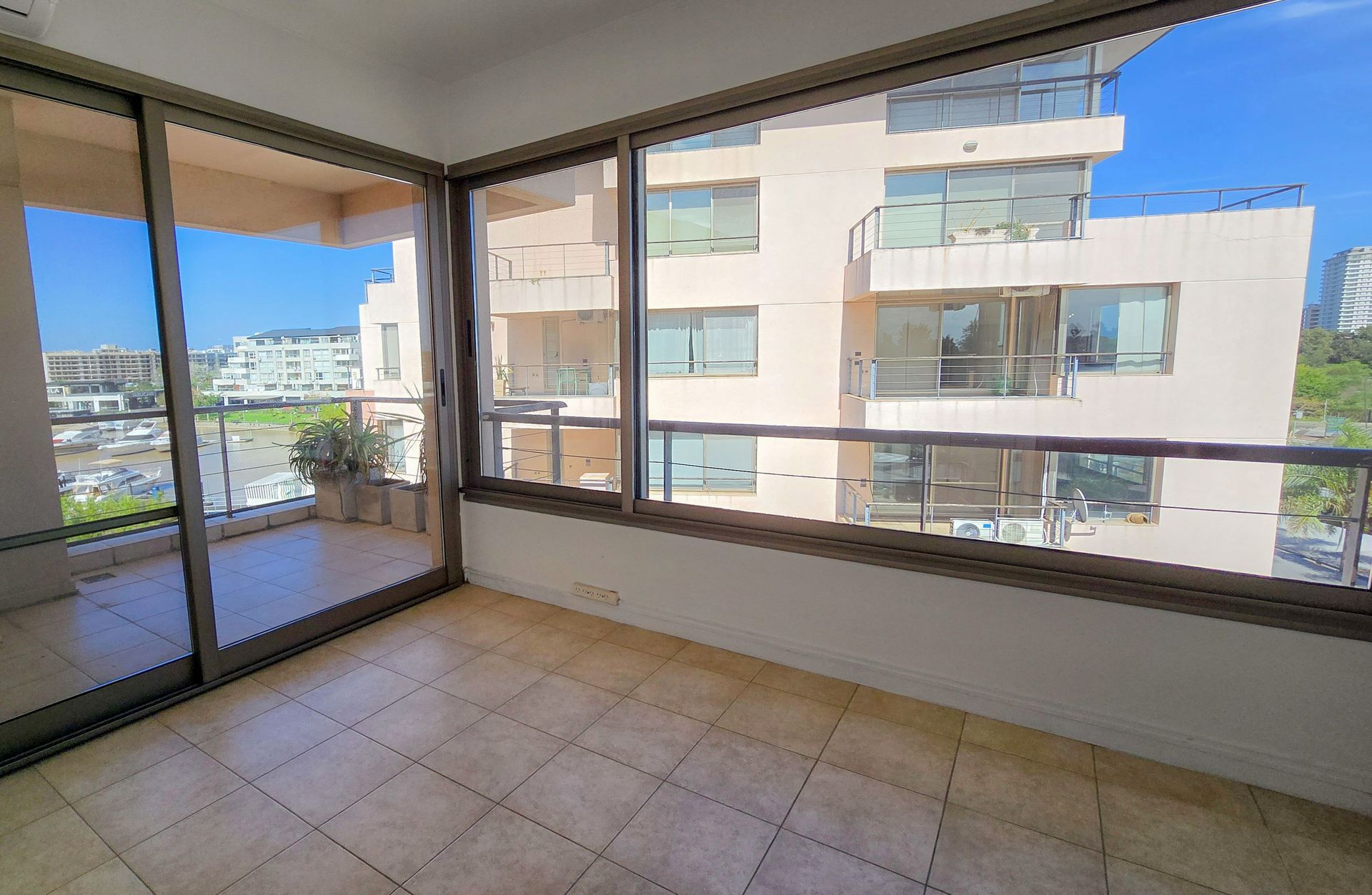 For Sale 2‑bedroom apartment Nordelta Garage