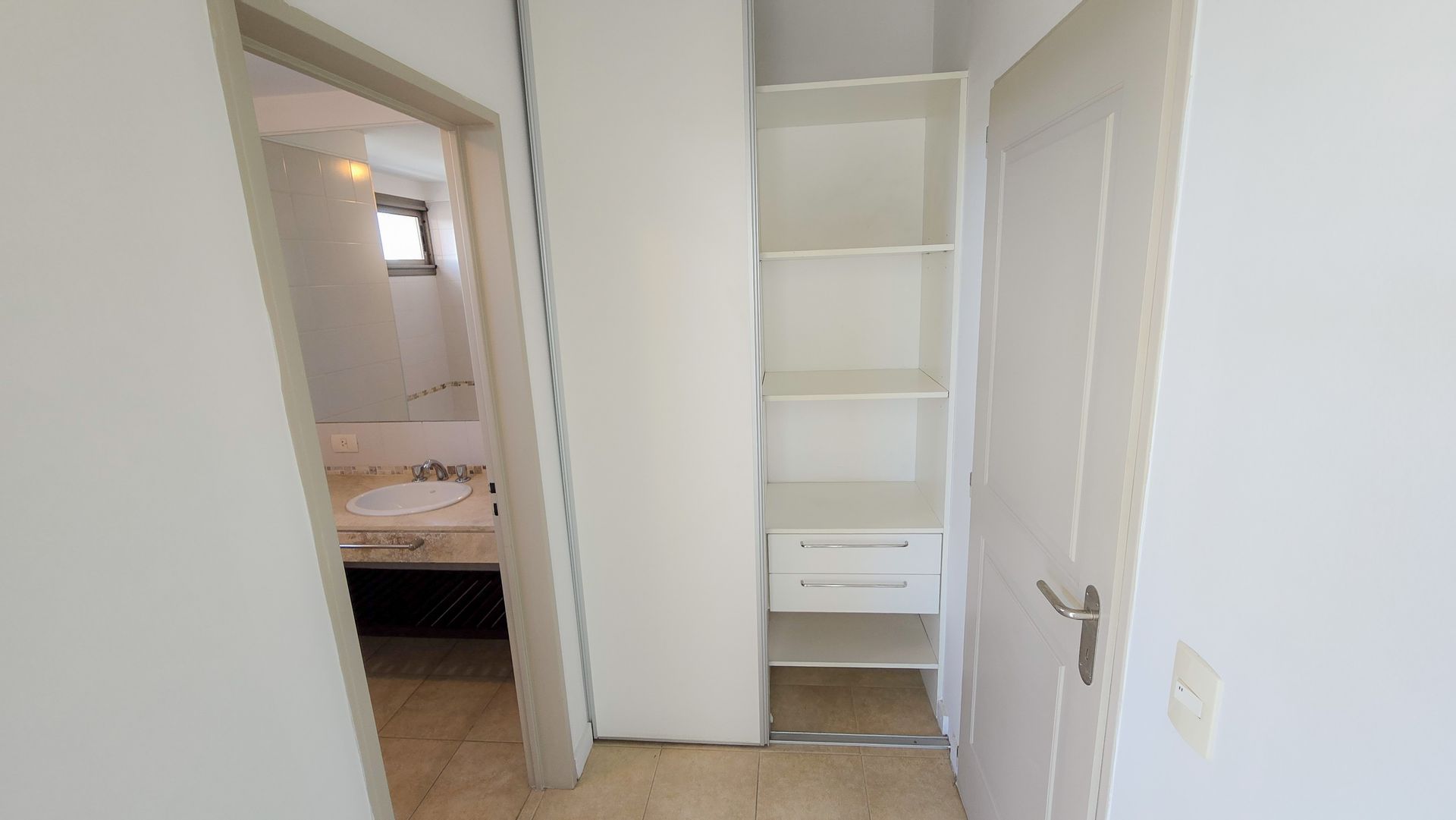 Venta departamento 3 ambientes Nordelta Cochera