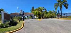 Hermosa Casa En Barrio Cerrado San Isidro Labrador