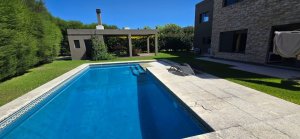 Hermosa Casa En Barrio Cerrado San Isidro Labrador