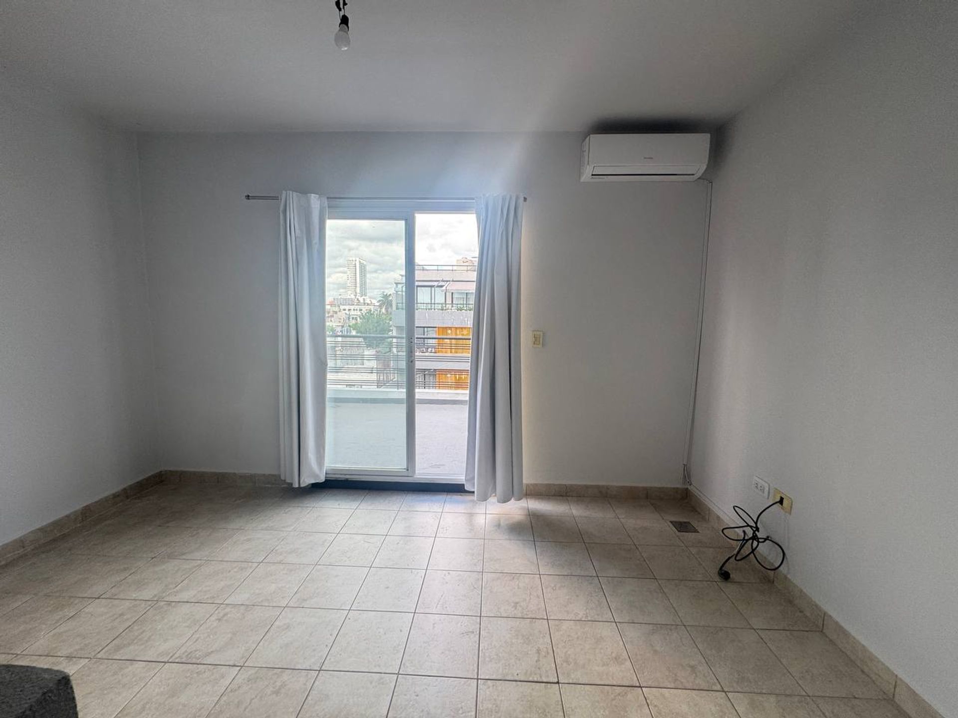 Alquiler Triplex 3 Ambientes Cochera Florida